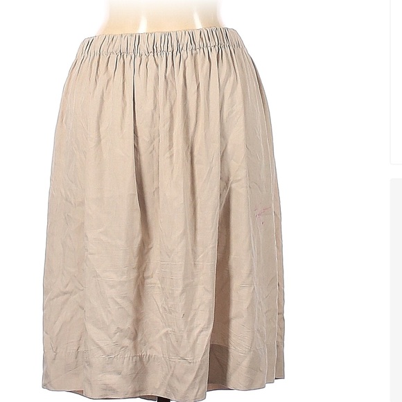 Zara Dresses & Skirts - Zara skirt with elastic waist band. Size: L